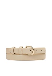 Cinturón de cuero beige con hebilla en tono dorado, con una textura suave y múltiples agujeros de ajuste, marcado con un logo de marca.