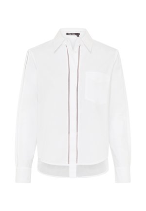 Weißes langärmeliges Hemd mit Knöpfen, spitzem Kragen und einer Brusttasche, mit verdeckten Knöpfen und einem leicht geschwungenen Saum.