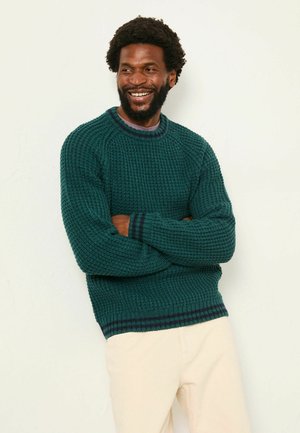 REGULAR FIT - TIPPED CREW NECK - Strickpullover - emerald green