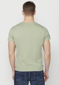Koroshi SHORT SLEEVE - Apdrukāts T-krekls - kaki   khaki