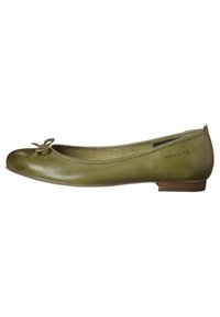 Green leather ballet flat with a rounded toe, a small bow detail on the front, and a low stacked heel. Subtle sheen and smooth texture.