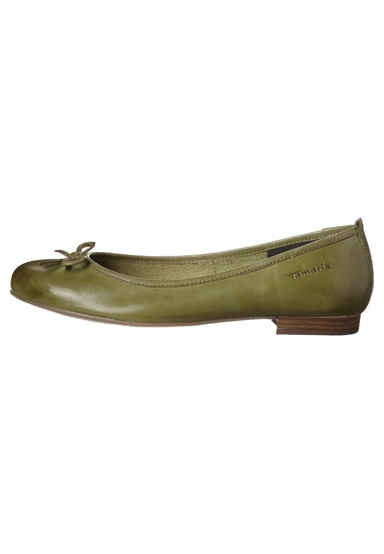 Green leather ballet flat with a rounded toe, a small bow detail on the front, and a low stacked heel. Subtle sheen and smooth texture.