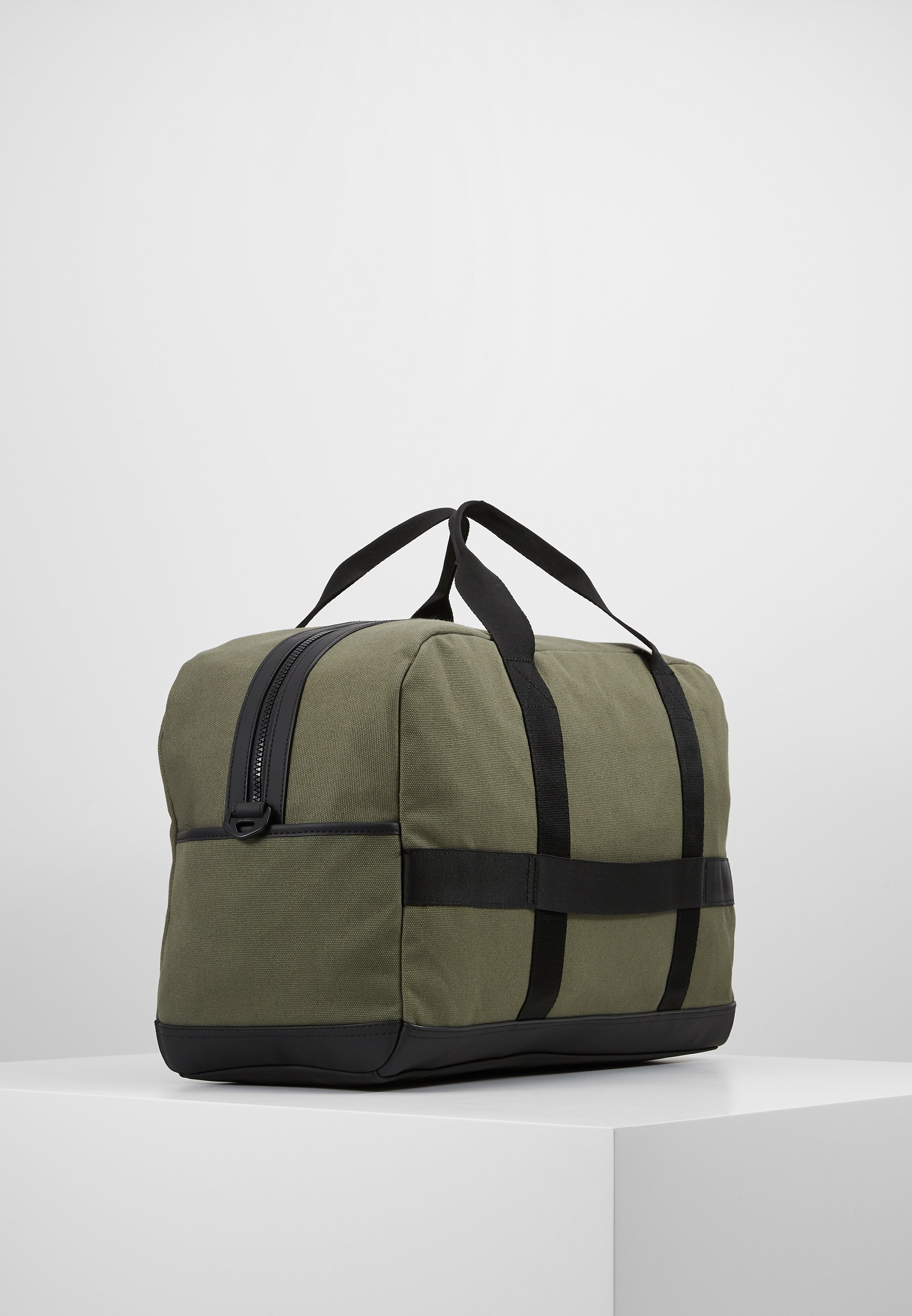 tommy hilfiger canvas duffle bag