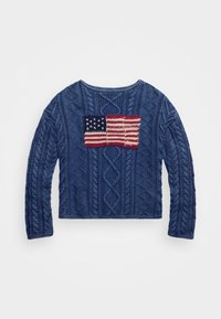 Marineblauer Strickpullover mit aufgesticktem amerikanischem Flaggen-Abzeichen auf der Vorderseite. Cable-Knit-Design mit langen Ärmeln und rundem Ausschnitt.
