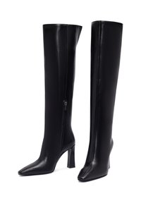 Bottes en cuir noir montantes, avec un bout carré, un talon bloc et une fermeture éclair sur le côté pour un enfilage facile. Texture lisse et design épuré.