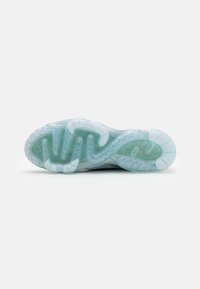 Nike Sportswear AIR VAPORMAX 2023 FLYKNIT - Trainers - pure platinum/court blue/glacier blue/black/white