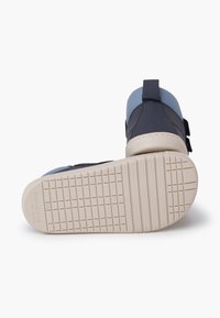 Pisamonas Botines - azul marino