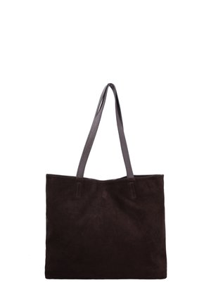 Dunkelbraune Wildleder-Shoppertasche mit zwei langen grauen Henkeln, rechteckiger Form und schlichtem Design vor weißem Hintergrund.