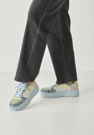 Baskets basses - lt blue multi