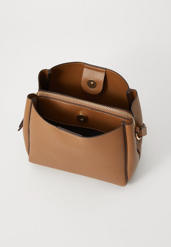 JANICE - Cross body bag - camel2