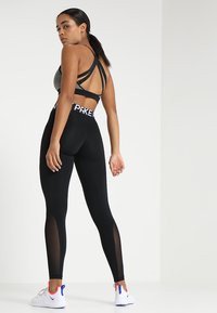 Nike Performance Trikoot - black/white