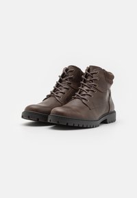 Pier One Botines con cordones - brown