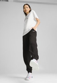 Puma GRAPHIC  - Triko s potiskem - white