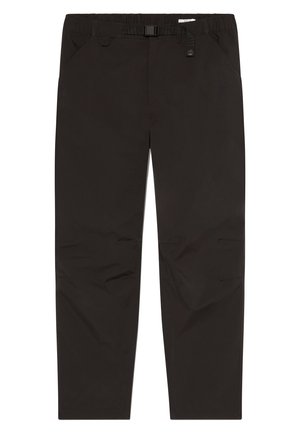 Schwarze, gerade geschnittene Hose mit integriertem verstellbarem Gürtel und seitlichen Taschen, entworfen für legere oder Outdoor-Bekleidung.