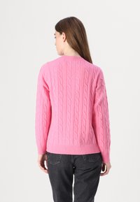 GANT CABLE C-NECK - Trui - candy pink