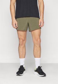 Nike Performance SECONDSUNRISE - Kurze Sporthose - medium olive/neutral olive/(black)