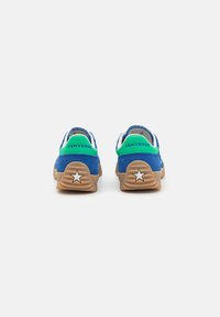Converse RUN STAR TRAINER - Joggesko - blue/apex green/egret