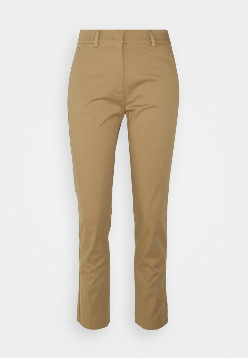 Pantalon beige avec une coupe ajustée, doté de poches avant et d'une texture lisse. Les jambes sont de coupe droite, adaptées à diverses occasions.