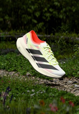 AGRAVIC SPEED 2 - Trail running shoes - footwear white/core black/semi impact orange