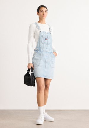 DUNGAREE DRESS - Denim dress - denim light