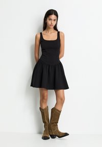 PULL&BEAR Dnevna haljina - black