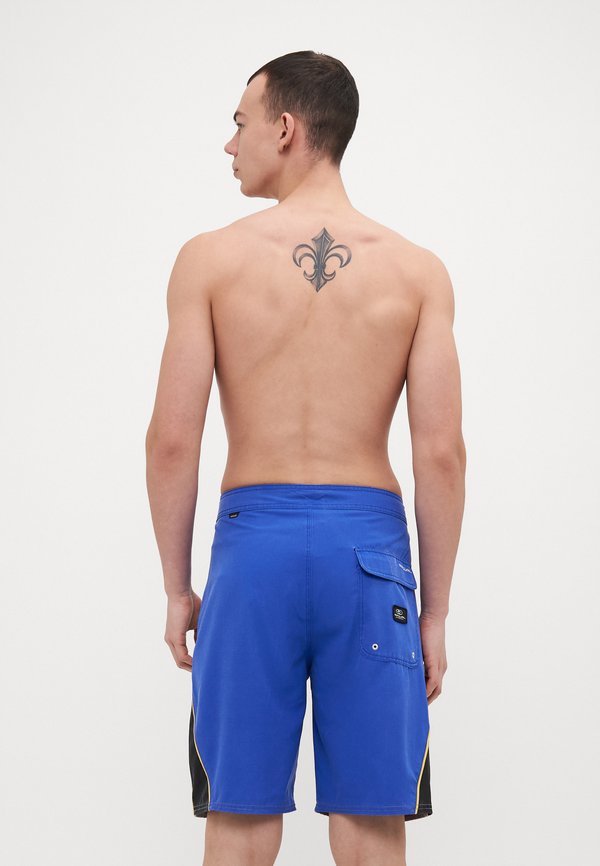 MIRAGE GIANT PRAWN - Swimming shorts - electric3