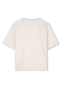 Korte mouwen katoenen T-shirt, lichtcrème met gele verticale strepen, ronde lichtblauwe halslijn, ontspannen pasvorm, zachte stof.