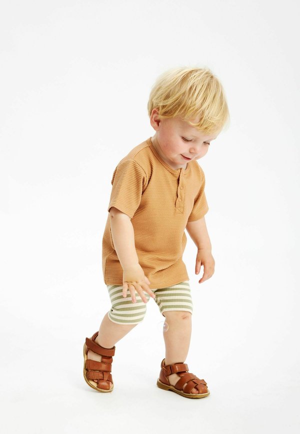 T-Shirt basic - indian tan