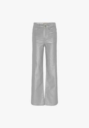 Srebrne dżinsy z szerokimi nogawkami wykonane z błyszczącego materiału, z wysokim stanem, pięcioma kieszeniami i zapięciem na guzik z przodu.