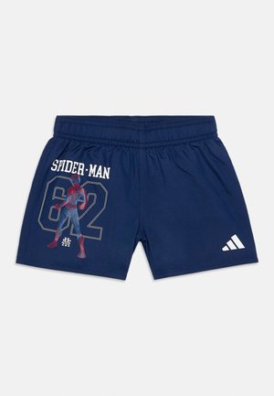 Blå børneshorts med elastisk talje, Spider-Man grafik, nummer 62 og hvid Adidas-logo på fronten.