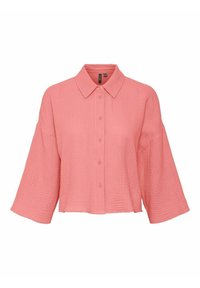 Camisa corta de algodón en color coral con cierre de botones en la parte delantera, mangas anchas y un diseño texturizado en forma de cuadrícula.