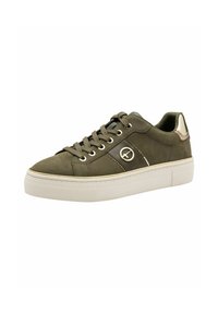 Sneaker verde oliva con upper testurizzato, suola in gomma bianca, lacci rotondi e dettaglio metallico sul tallone. Presenta un logo circolare.
