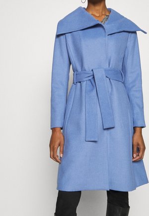 Abrigo clásico - light blue