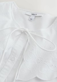 PETITE FIT - STATEMENT COLLAR BRODERIE LONG SLEEVE - Skjortebluser - white