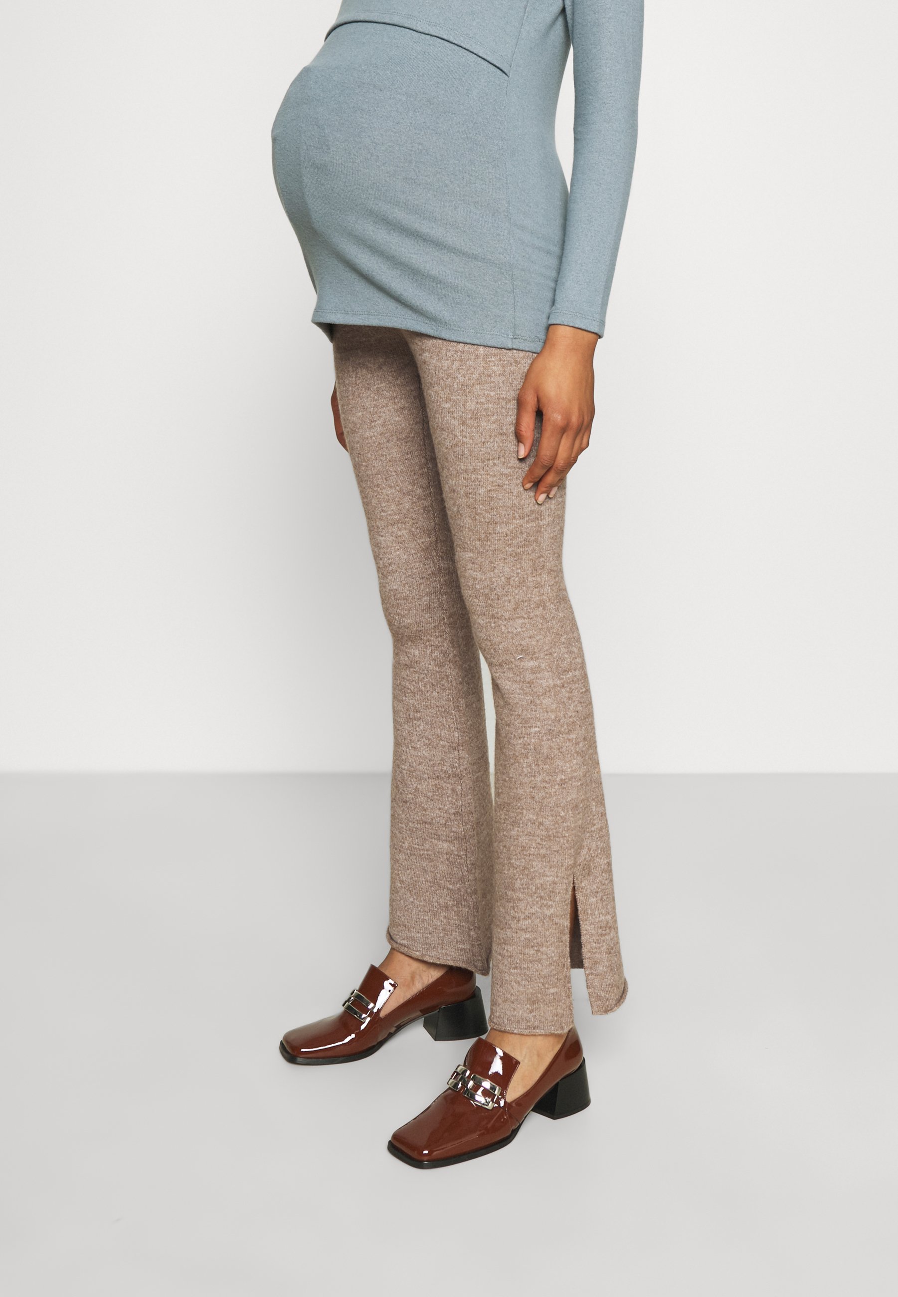Femme FRIENDLY SPLIT SIDE MATCH BACK PANT - Pantalon classique Femme FRIENDLY SPLIT SIDE MATCH BACK PANT - Pantalon classique
