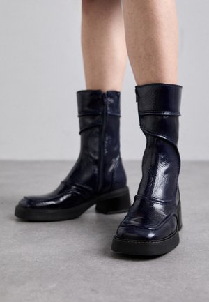 MIISTA MALENE - Platvormsaapad - dark blue