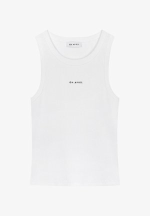 Balta ribota bezpiedurkņu kreklā ar apaļu kakla izgriezumu un melnu izšuvumu uz priekšpuses ar tekstu "OH APRIL". Nav citu akcents vai rakstu.