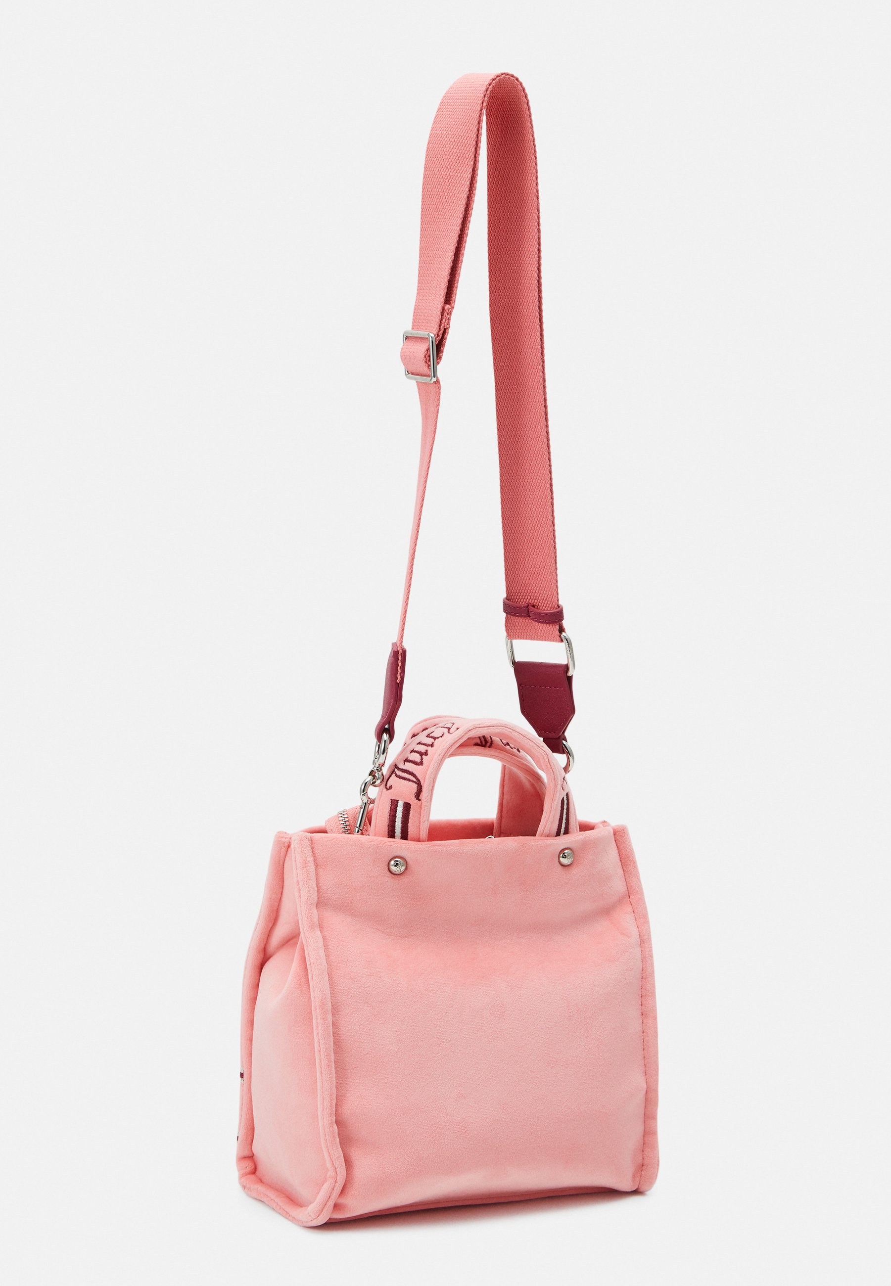 【JUICY COUTURE】IRIS ロゴ 2WAY コットン クロスボディバッグ 20180131021131118_215.jpg