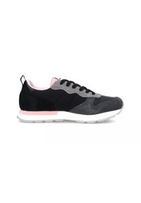 Sneaker nero e grigio con un accento rosa, materiali in suede e rete, punta arrotondata, suola in gomma e lacci neri. Caratterizzato da una linguetta di presa sul retro.