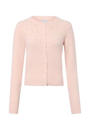 Lichtroze cardigan met lange mouwen, parelknopen en verspreide parelversieringen op de bovenvoorzijde en schouders.