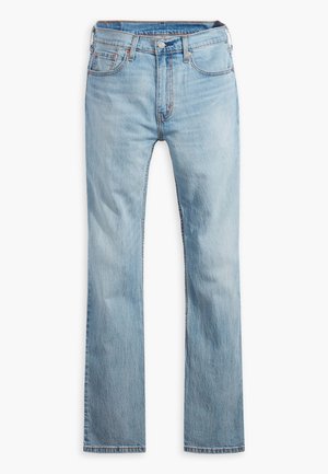 Jeans de mezclilla azul claro, diseño de pierna recta, con cinco bolsillos, costuras en contraste y cierre de botón en la cintura.