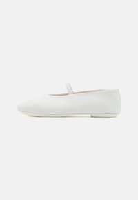 STRAP - Ankle strap ballet pumps - off white