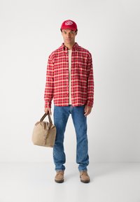 GANT CHECK SHIRT - Skjorter - ruby red