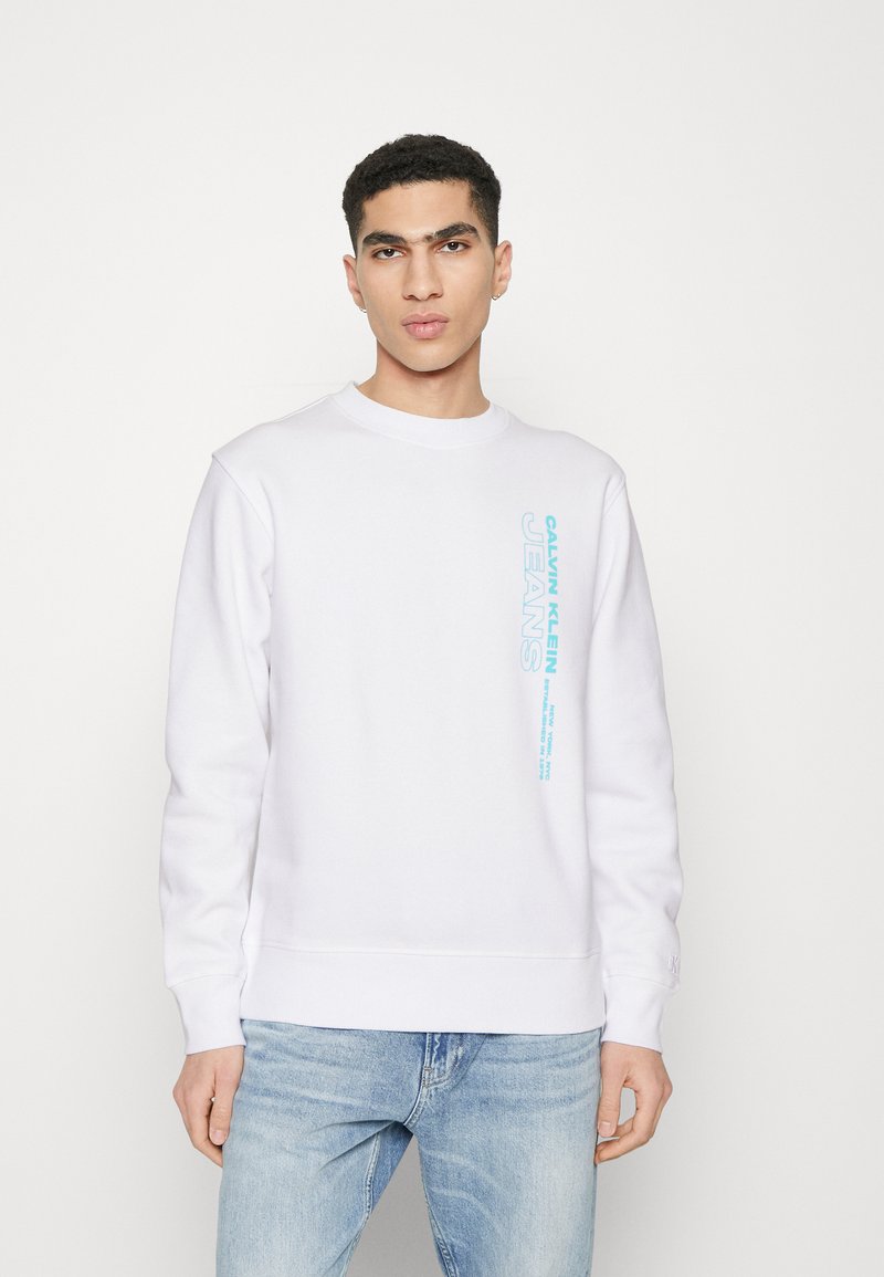 Calvin Klein Jeans STACKED OUTLINE CREWNECK - Sweatshirt - bright white