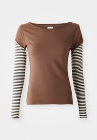 Bruine katoenen shirt met lange, gestreepte mouwen in beige en donkergrijs. Heeft een wijde halslijn en een getailleerde pasvorm, geschikt voor casual wear.