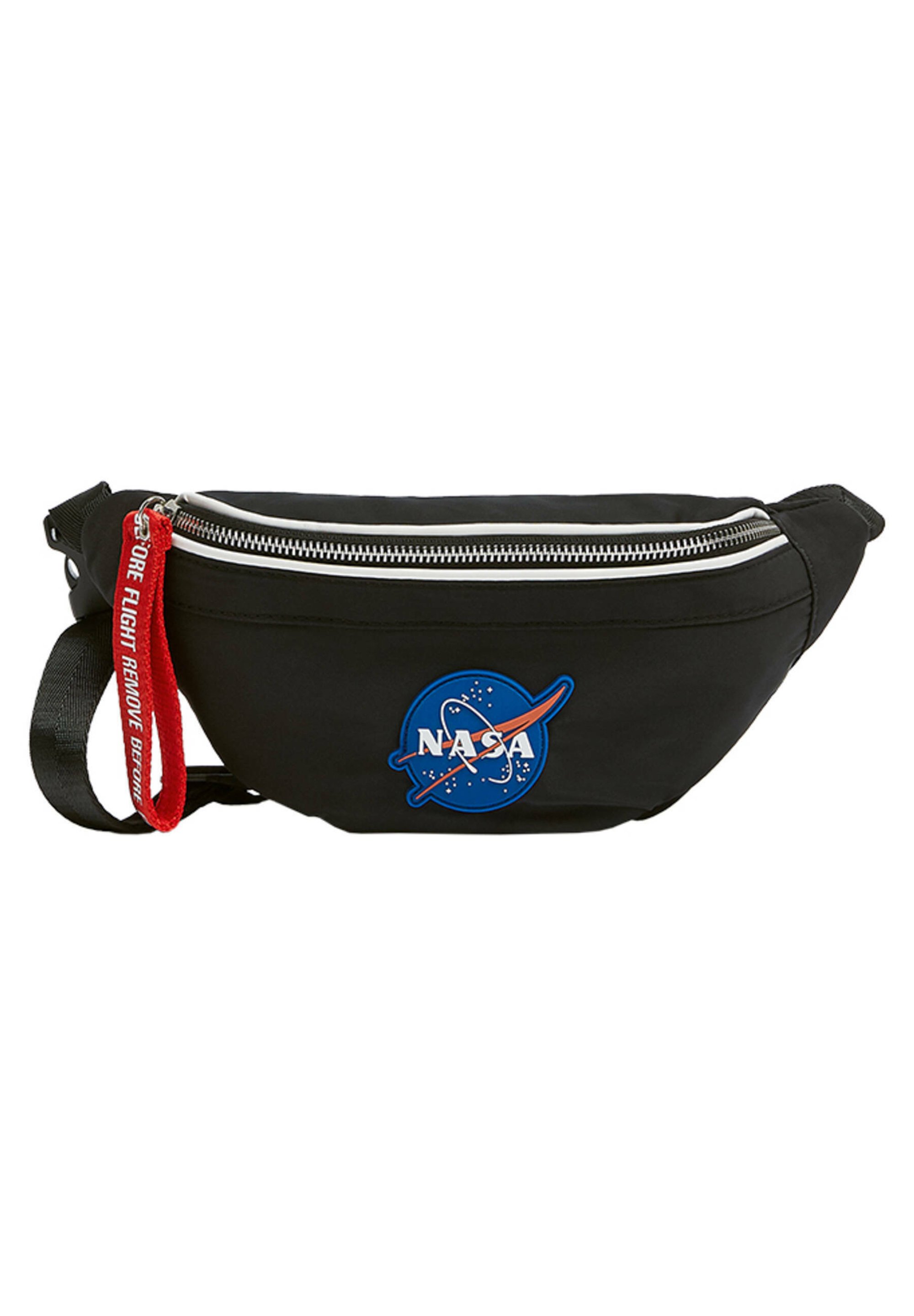 pull and bear nasa backpack