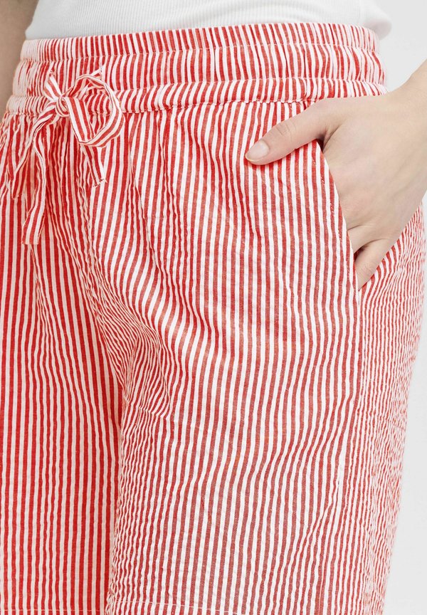 FRCAYLA - Shorts - cayenne stripes2