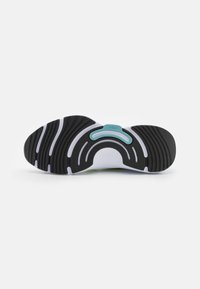 Nike Performance Sportovní boty - white