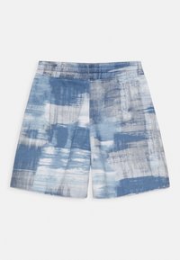 Shorts azuis e cinzas com padrão apresentam um tecido leve e suave, com um corte descontraído e uma cintura elástica.