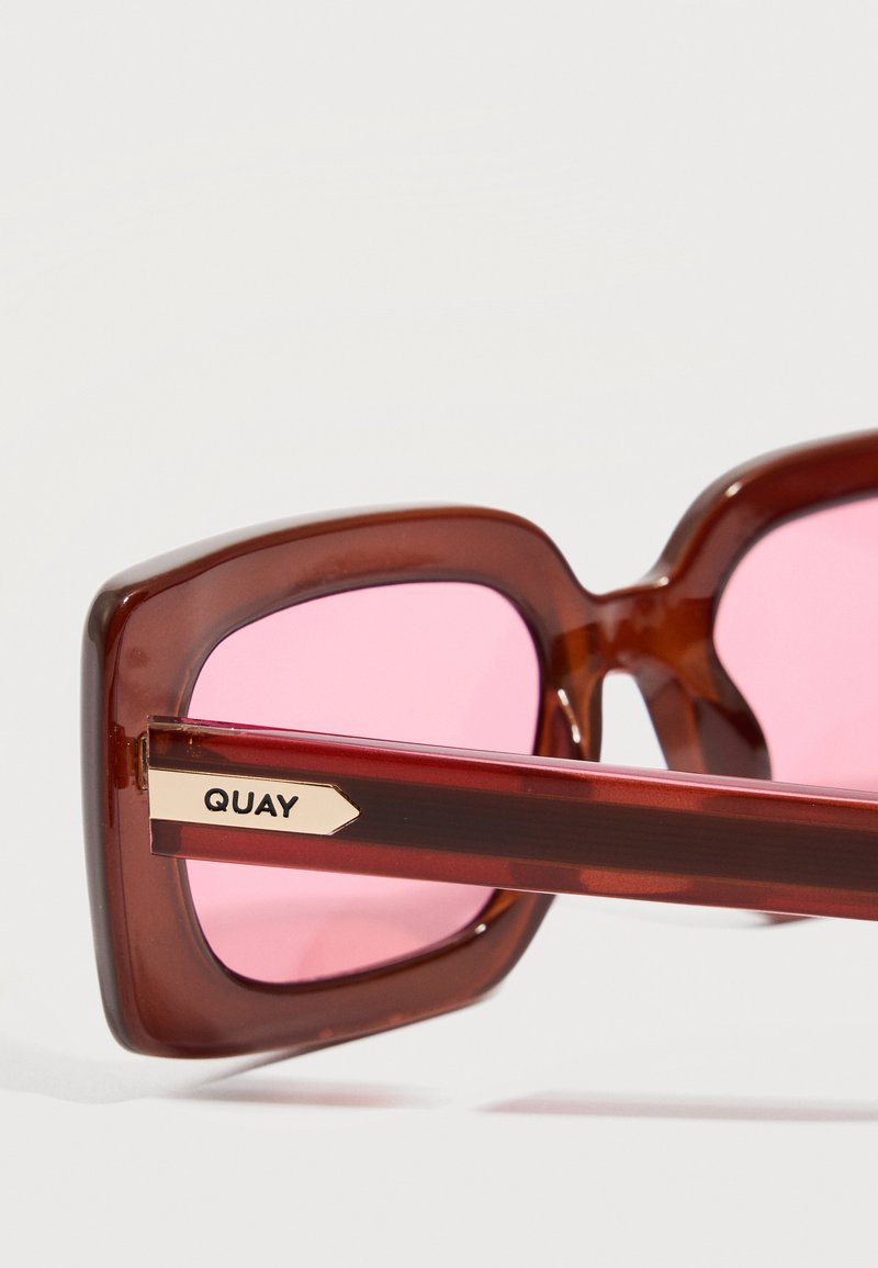 QUAY Australia Square Sunglasses in Translucent Pink Pink Frame Sunglasses | Trend-Forward Pink Lens Styles – QUAY main image 3